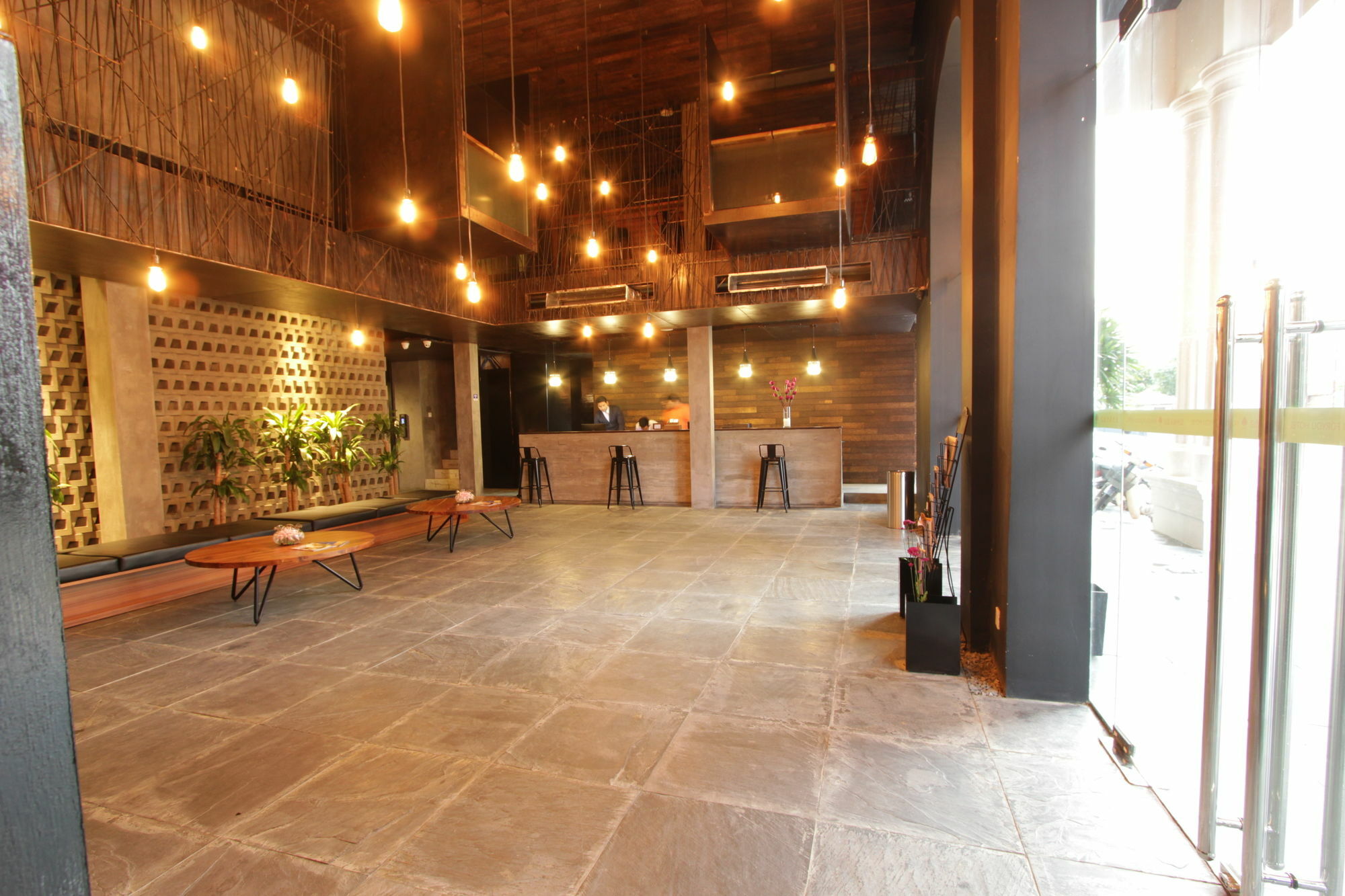 Yazhou Foryou Hotel Phnom Penh Exterior foto