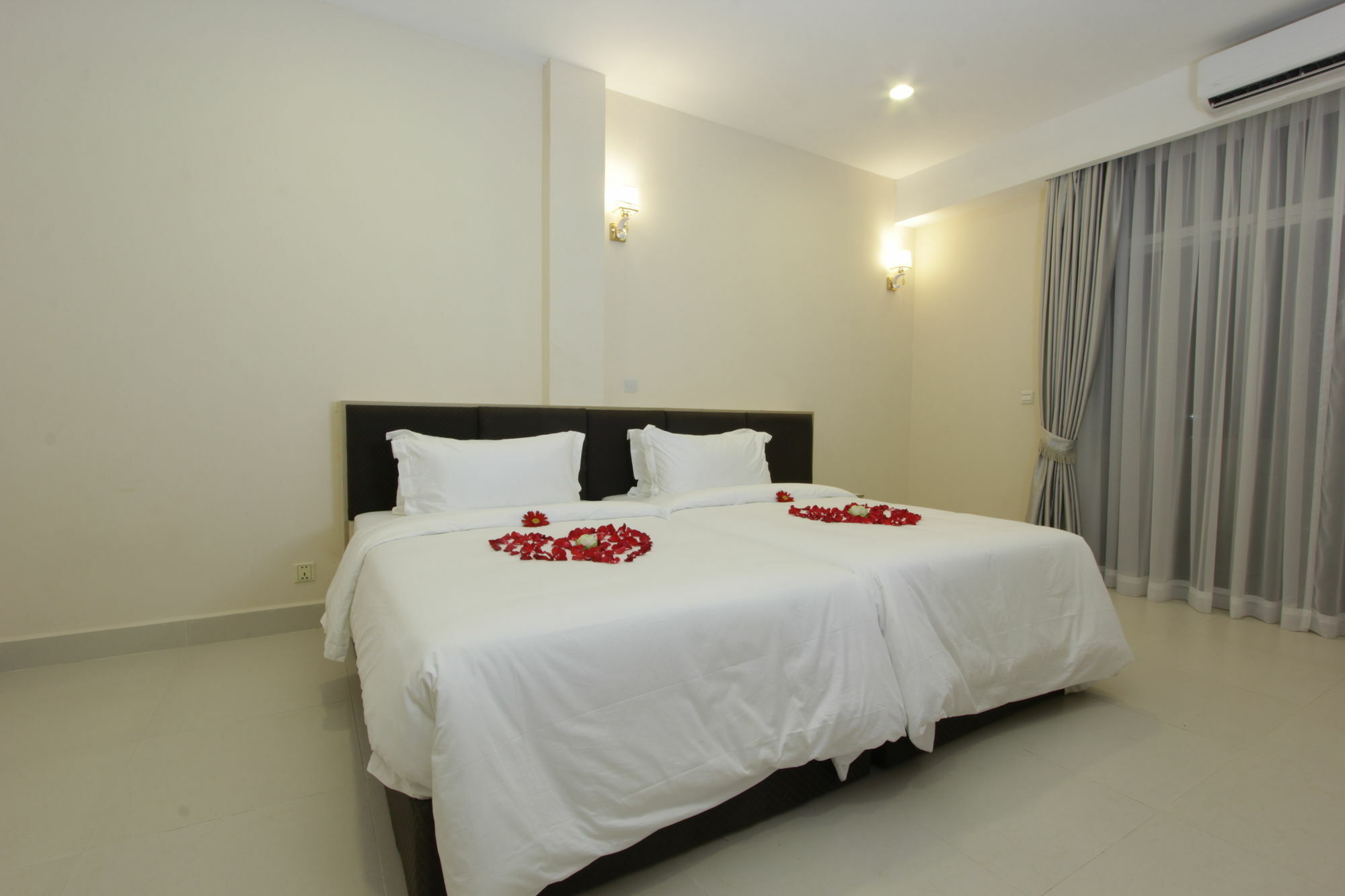 Yazhou Foryou Hotel Phnom Penh Exterior foto